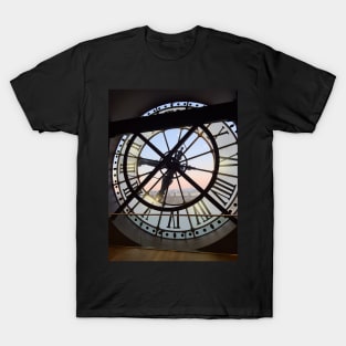 The clock at the Musée d'Orsay T-Shirt